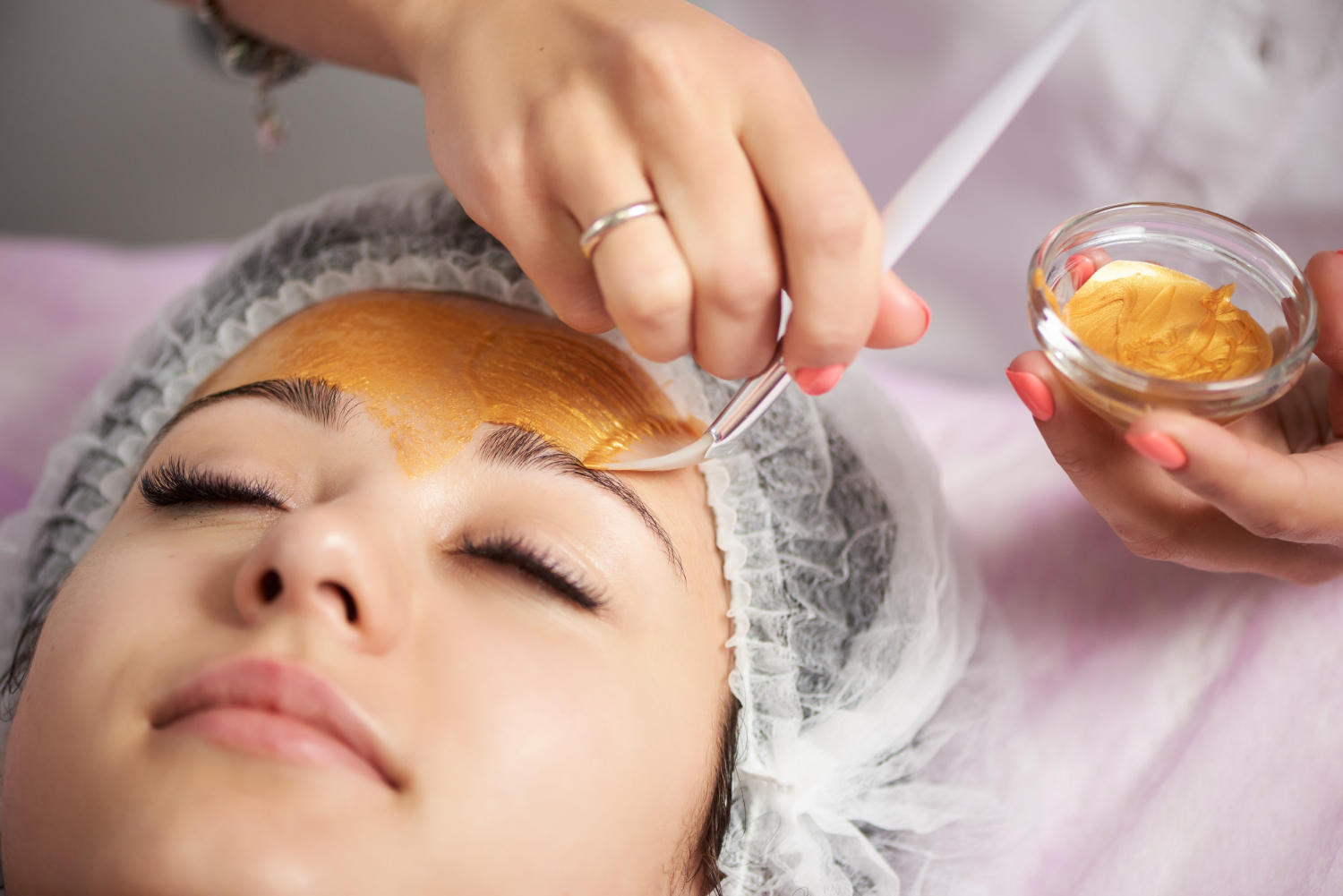 Skin Treatments / Facials